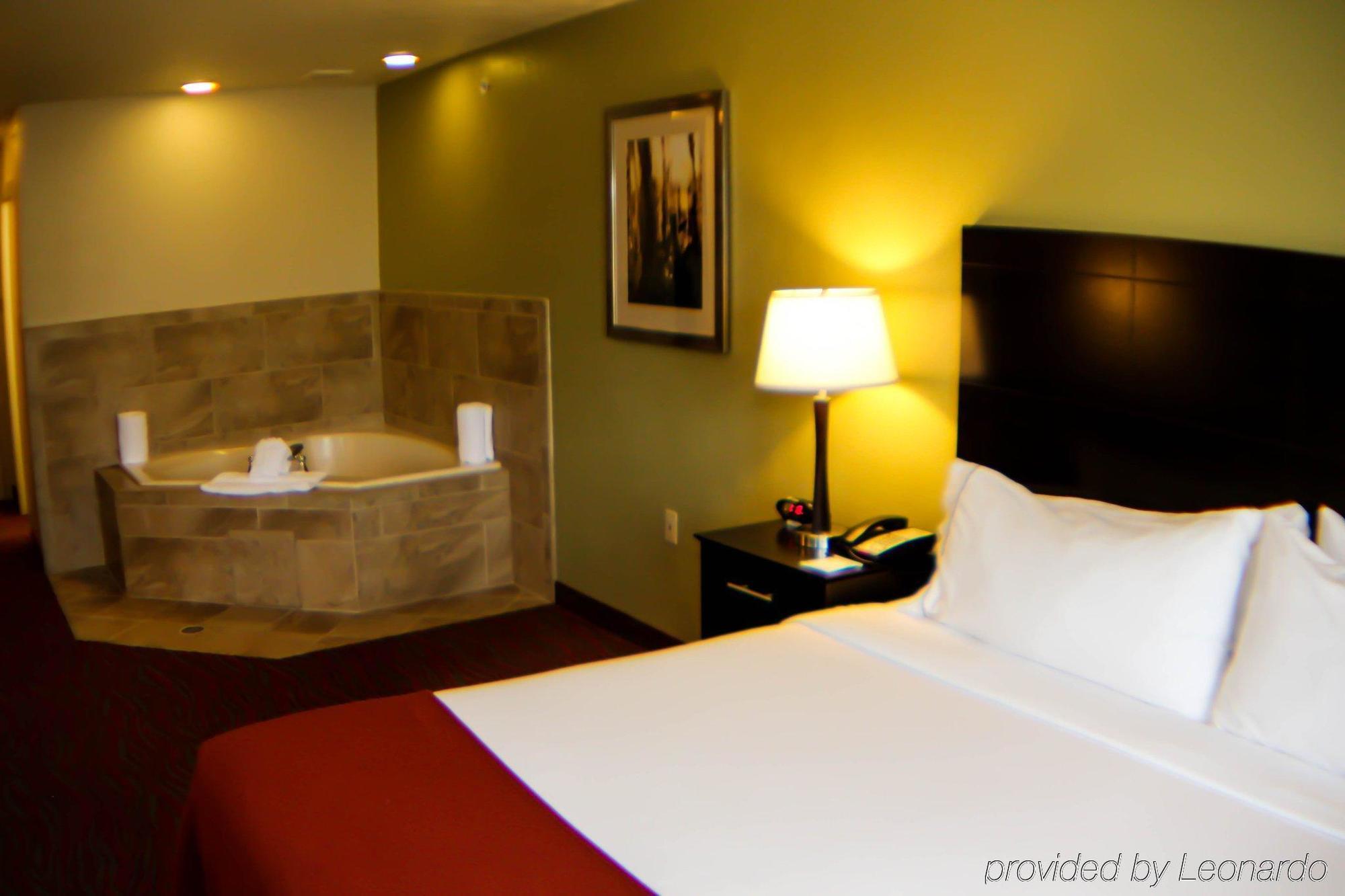 Holiday Inn Express & Suites Indianapolis North - Carmel By Ihg Zewnętrze zdjęcie